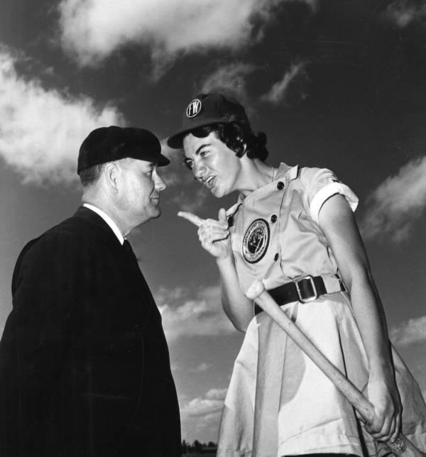 Fort_Wayne_Daisies_player,_Marie_Wegman,_of_the_All_American_Girls_Professional_Baseball_League_arguing_with_umpire_Norris_Ward_Opa-locka,_Florida.jpg